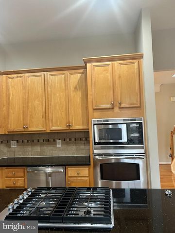 42997 KENNERLY TER, Ashburn, VA 20148
