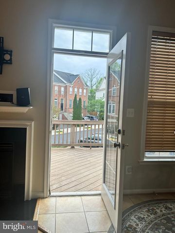 42997 KENNERLY TER, Ashburn, VA 20148