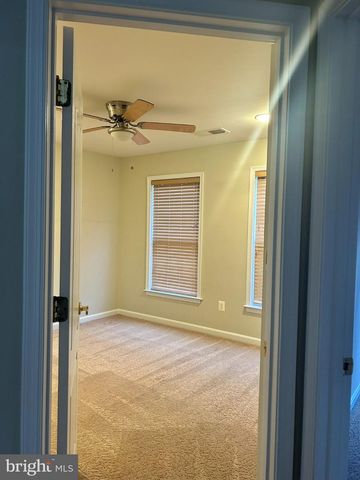 42997 KENNERLY TER, Ashburn, VA 20148