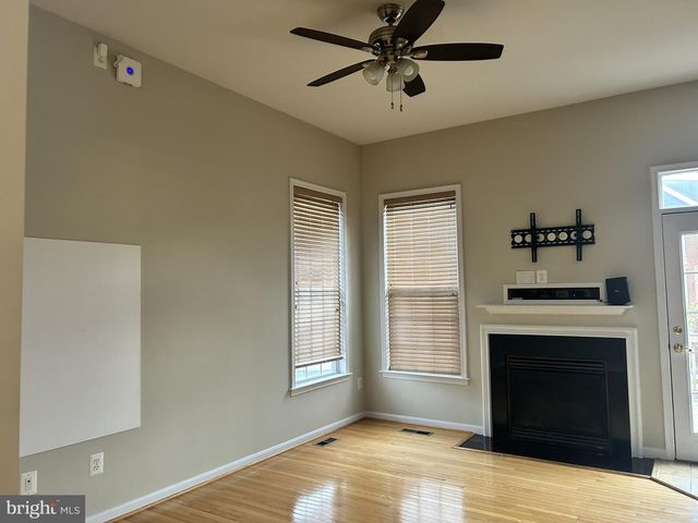 42997 KENNERLY TER, Ashburn, VA 20148