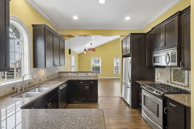 1011 Bate Ave, Nashville, TN 37204