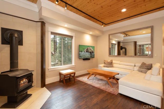 2300 Cypress Way, Pine Mountain Club, CA 93222
