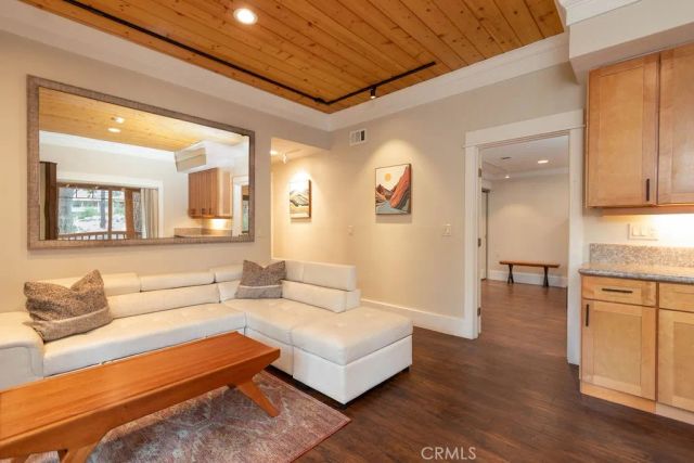 2300 Cypress Way, Pine Mountain Club, CA 93222