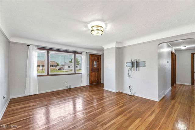 3407 Dellwood Drive, Parma, OH 44134