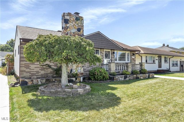 3407 Dellwood Drive, Parma, OH 44134