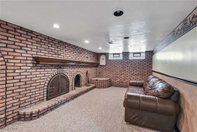 3407 Dellwood Drive, Parma, OH 44134