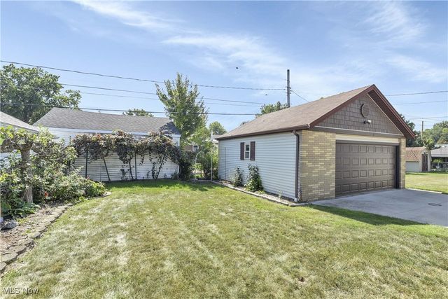 3407 Dellwood Drive, Parma, OH 44134