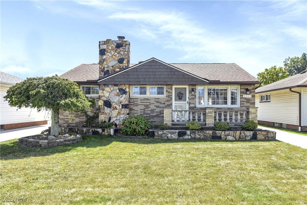 3407 Dellwood Drive, Parma, OH 44134