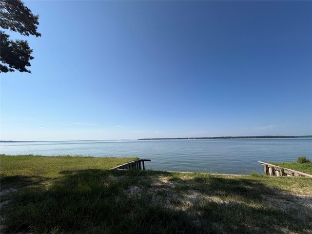 245 Bridgewater, Onalaska, TX 77360