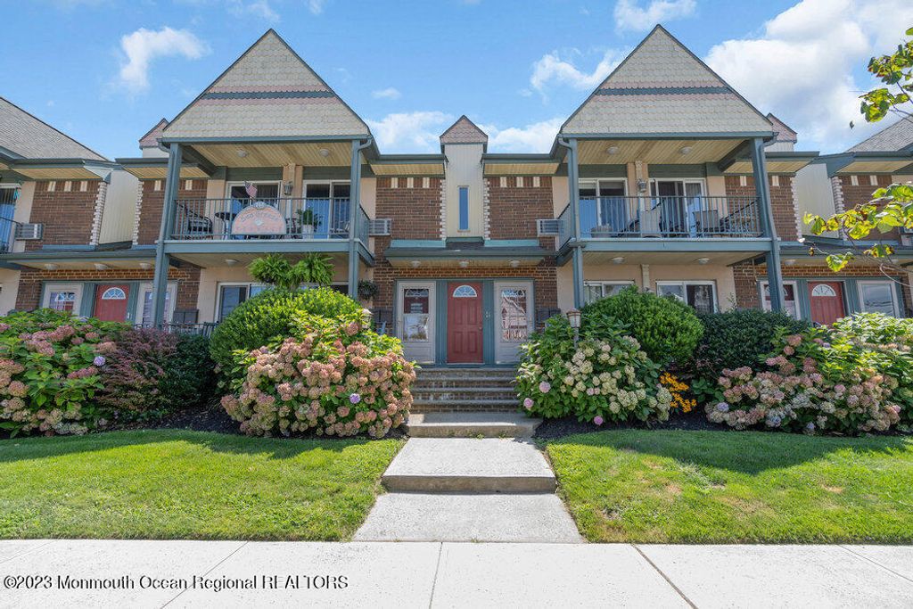 207 13th Avenue 10, Belmar, NJ 07719