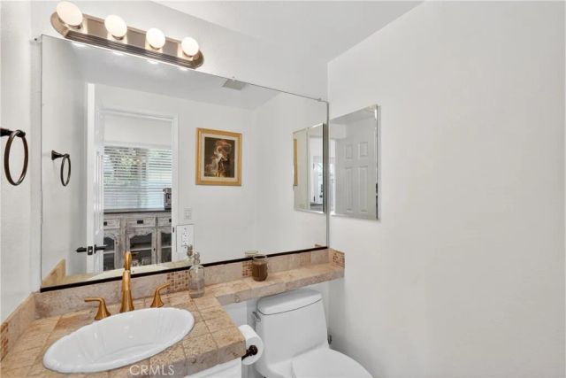 133 Cecil Place D, Costa Mesa, CA 92627