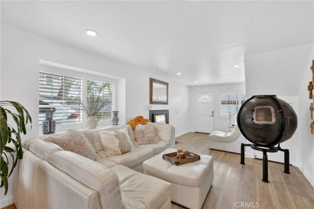 133 Cecil Place D, Costa Mesa, CA 92627