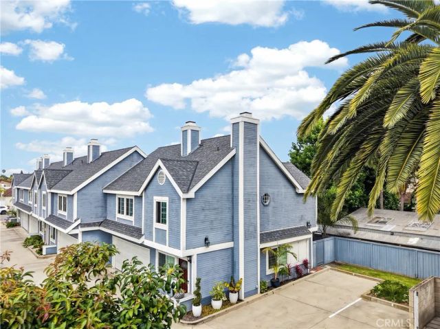 133 Cecil Place D, Costa Mesa, CA 92627