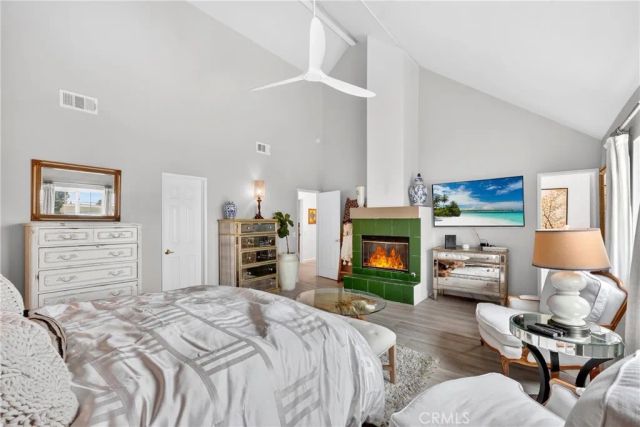 133 Cecil Place D, Costa Mesa, CA 92627