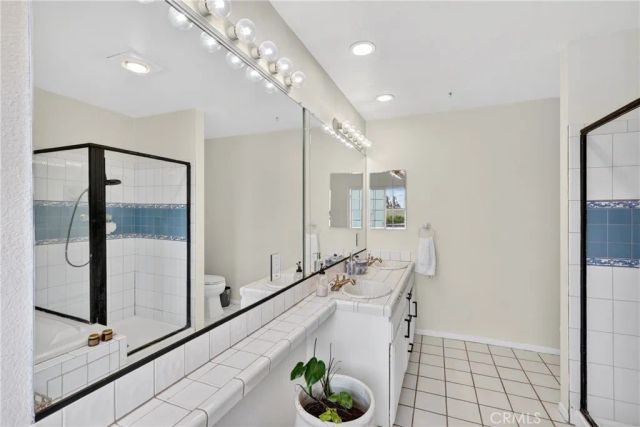 133 Cecil Place D, Costa Mesa, CA 92627