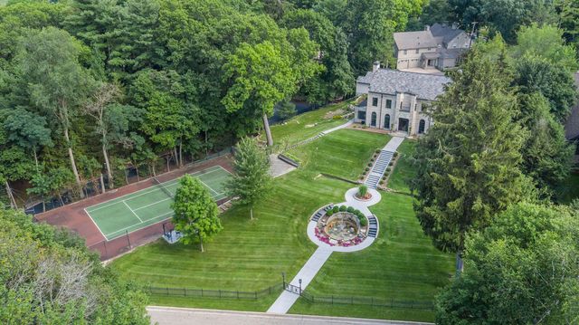 1405 Long Road, Kalamazoo City, MI 49008