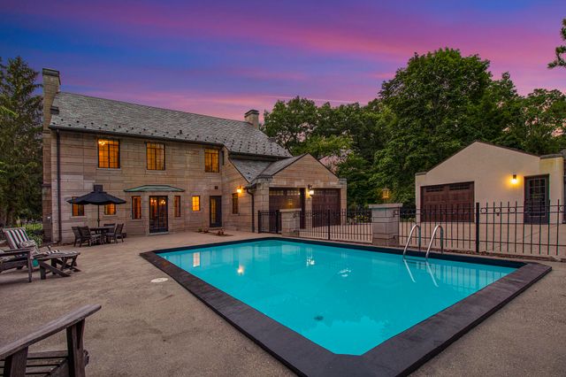 1405 Long Road, Kalamazoo City, MI 49008