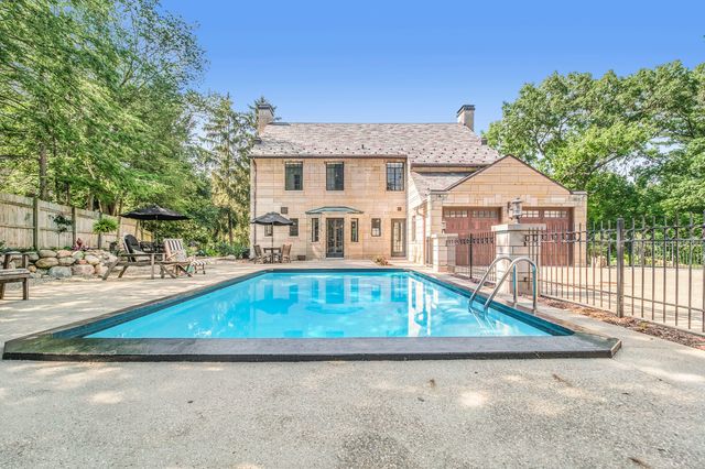 1405 Long Road, Kalamazoo City, MI 49008