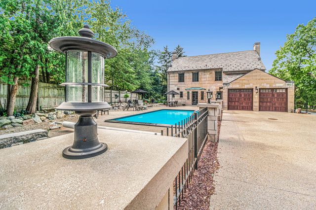1405 Long Road, Kalamazoo City, MI 49008