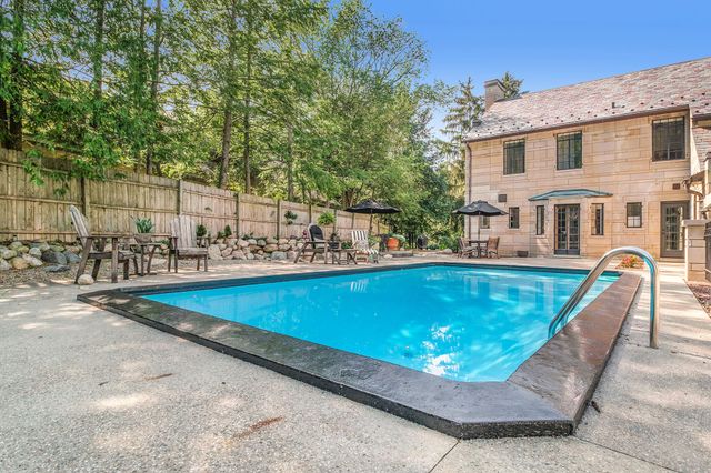 1405 Long Road, Kalamazoo City, MI 49008