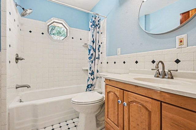 5258 E S Avenue, Pavilion Twp, MI 49097