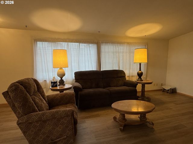 5335 MAIN St 197, Springfield, OR 97478