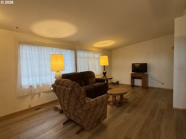 5335 MAIN St 197, Springfield, OR 97478