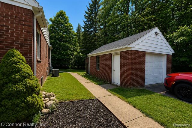 2604 Gratiot Boulevard, Marysville, MI 48040