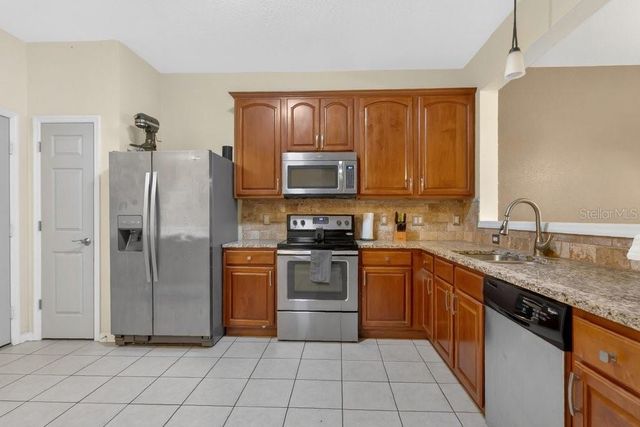6302 DAYSBROOK DRIVE 104, Orlando, FL 32835