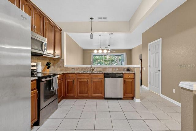 6302 DAYSBROOK DRIVE 104, Orlando, FL 32835