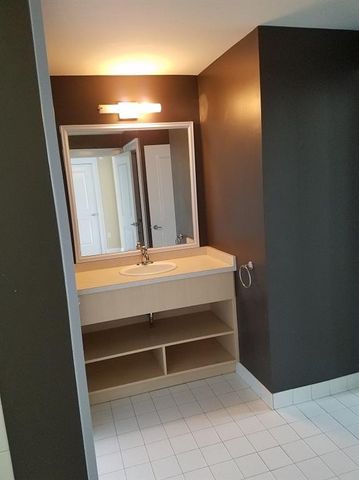 250 Park NE Avenue 302, Atlanta, GA 30313