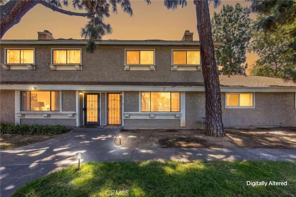 Image 1 of property listing at 2061 W Redlands Boulevard 18C, Redlands, CA 92373