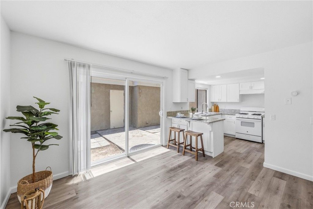 Image 10 of property listing at 2061 W Redlands Boulevard 18C, Redlands, CA 92373