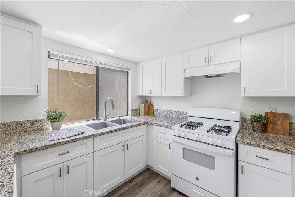 Image 14 of property listing at 2061 W Redlands Boulevard 18C, Redlands, CA 92373