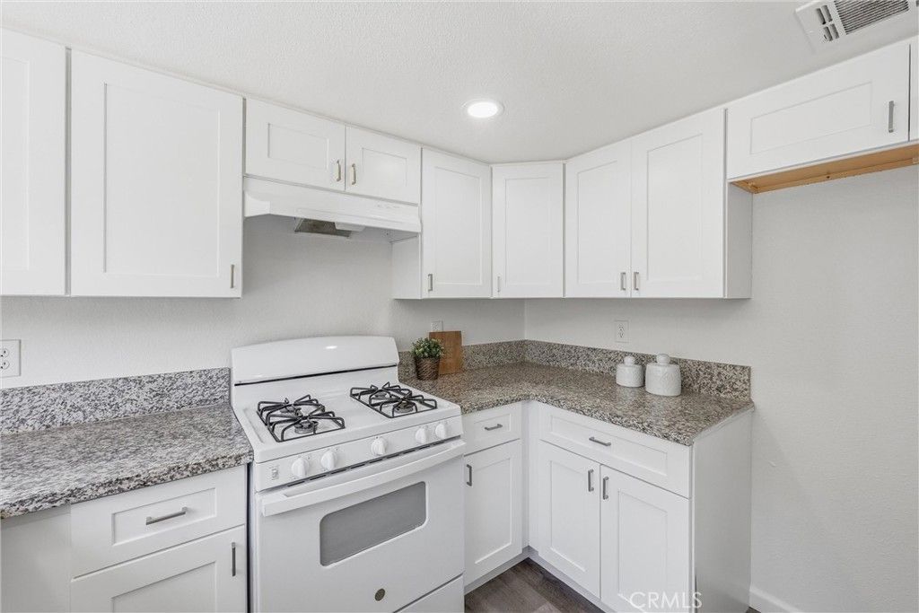 Image 17 of property listing at 2061 W Redlands Boulevard 18C, Redlands, CA 92373