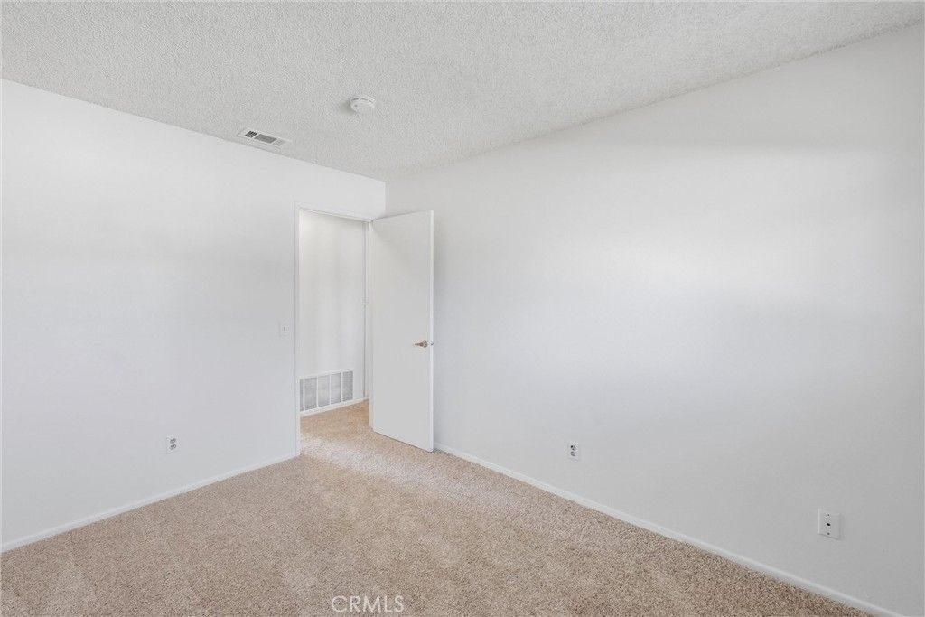 Image 21 of property listing at 2061 W Redlands Boulevard 18C, Redlands, CA 92373