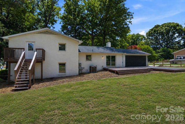 2168 Dartwood Drive NW, Concord, NC 28027