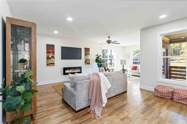 411 Katy Place, Atlanta, GA 30349