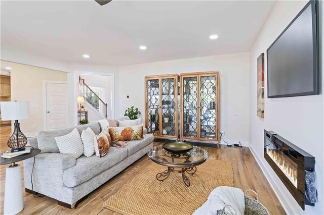 411 Katy Place, Atlanta, GA 30349