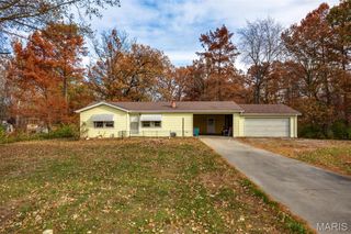 6620 Edgewater Drive, Mount Olive, IL 62069