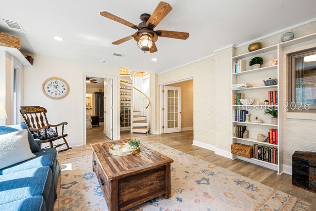 2 Nighthawk St, Hilton Head Island, SC 29928