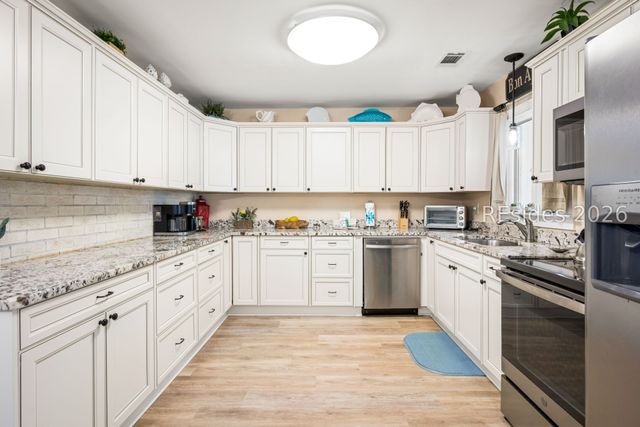 2 Nighthawk St, Hilton Head Island, SC 29928