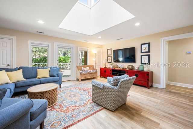 2 Nighthawk St, Hilton Head Island, SC 29928