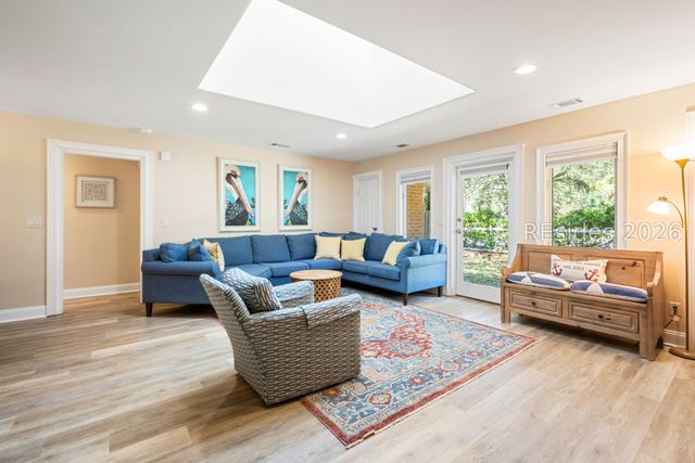 2 Nighthawk St, Hilton Head Island, SC 29928