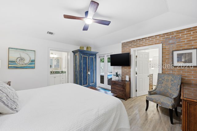 2 Nighthawk St, Hilton Head Island, SC 29928