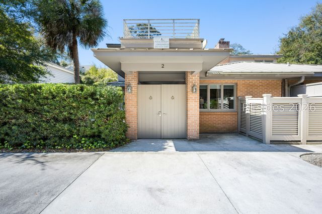2 Nighthawk St, Hilton Head Island, SC 29928