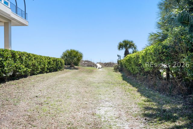 2 Nighthawk St, Hilton Head Island, SC 29928