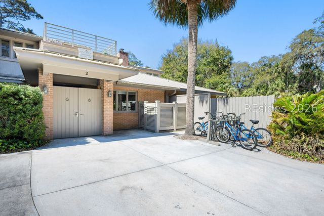 2 Nighthawk St, Hilton Head Island, SC 29928