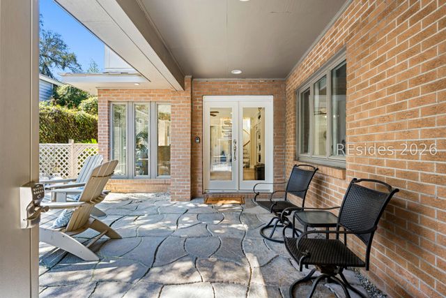 2 Nighthawk St, Hilton Head Island, SC 29928