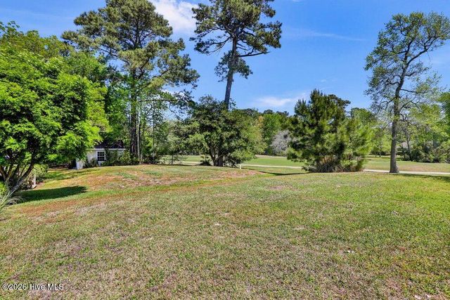 707 N Green Tee Road, Hampstead, NC 28443